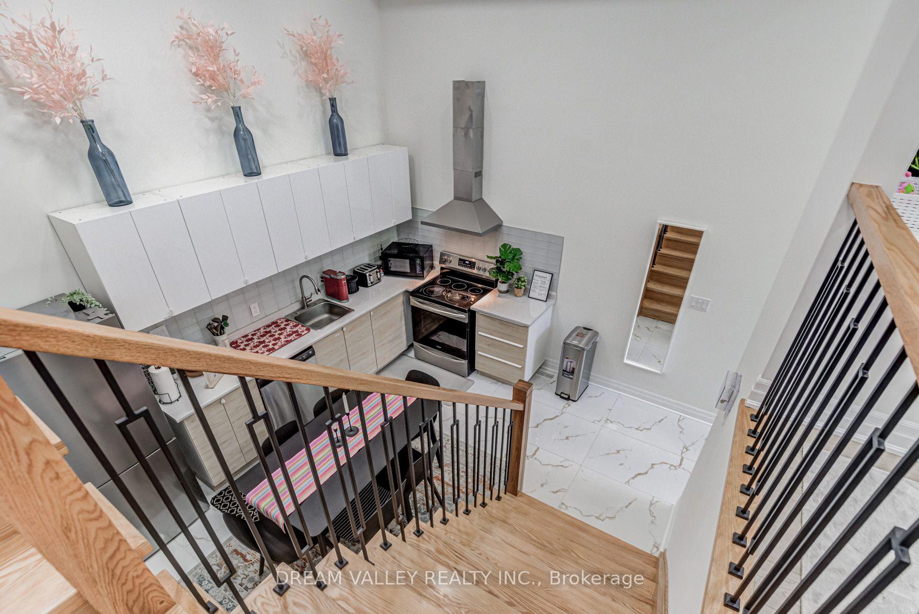 Photo 14 of 160 Byng Avenue, Scarborough, Oakridge — HOMEH