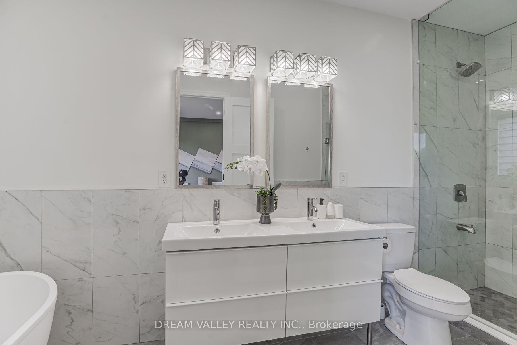 Photo 26 of 160 Byng Avenue, Scarborough, Oakridge — HOMEH