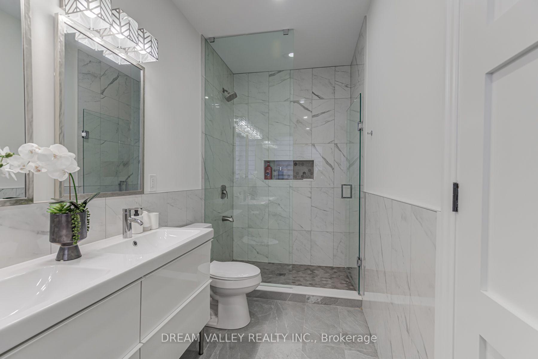 Photo 27 of 160 Byng Avenue, Scarborough, Oakridge — HOMEH