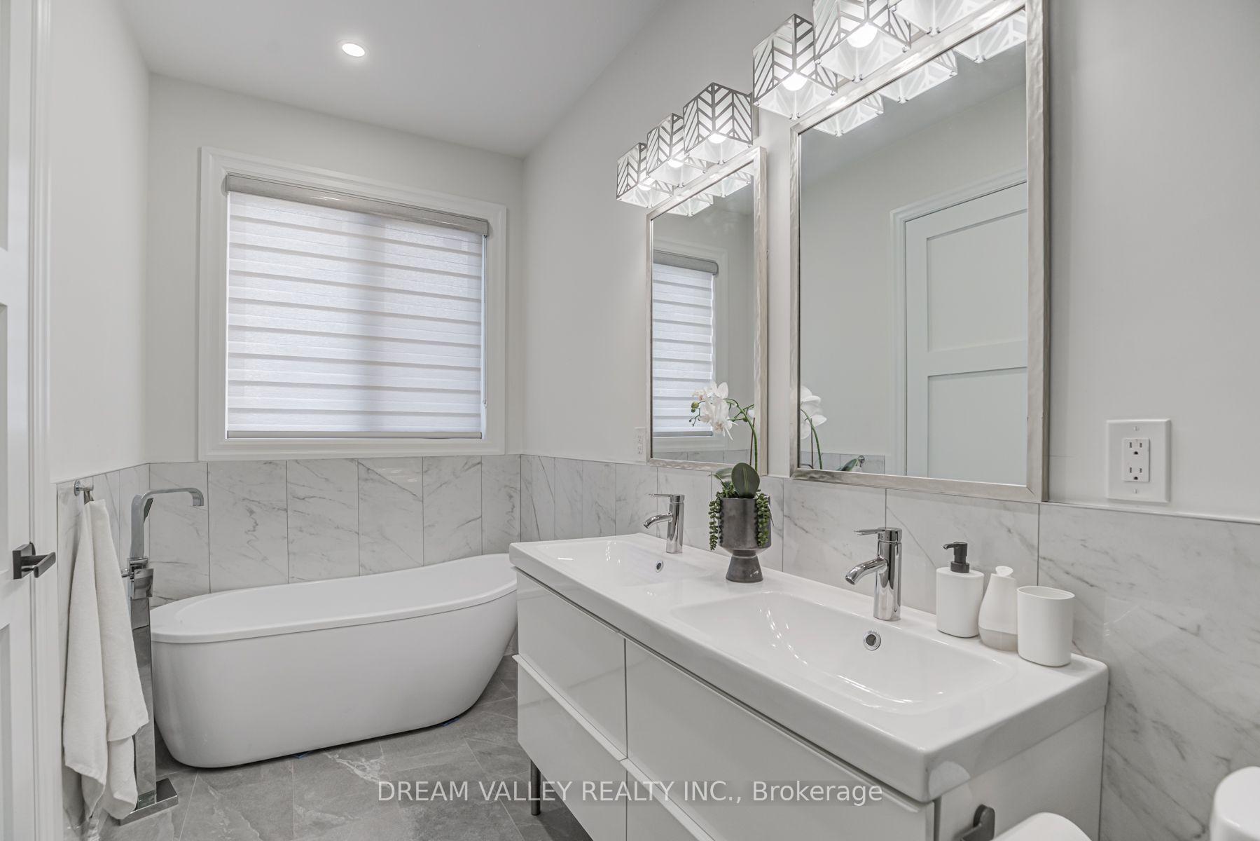 Photo 28 of 160 Byng Avenue, Scarborough, Oakridge — HOMEH
