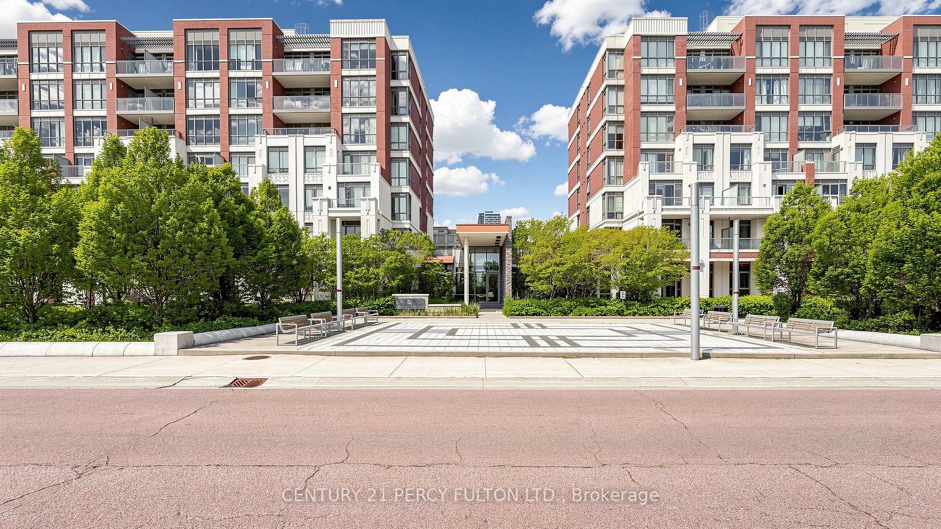 Photo 2 of Unit 102, 57 Upper Duke Crescent, Markham, Unionville — HOMEH