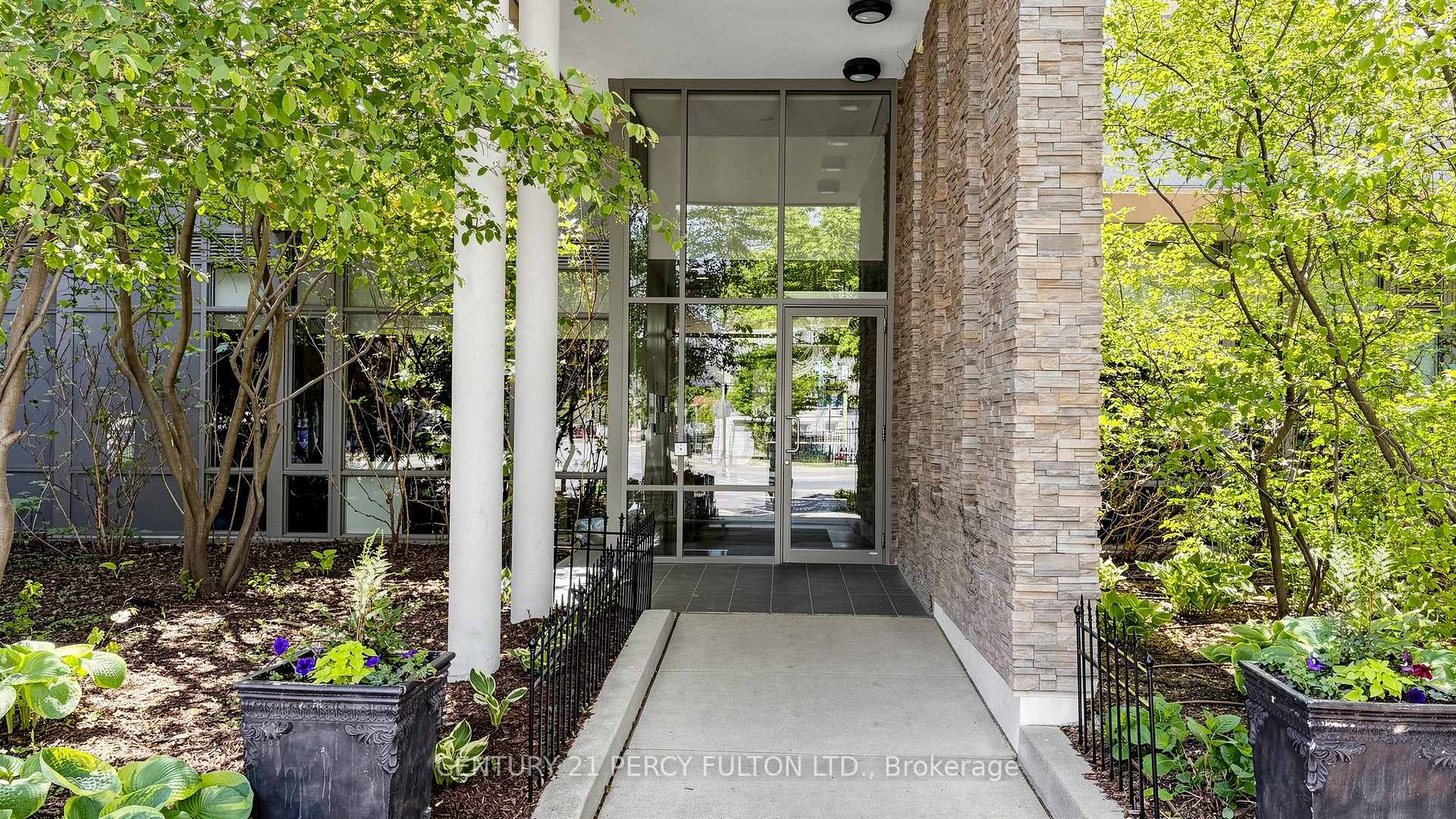 Photo 4 of Unit 102, 57 Upper Duke Crescent, Markham, Unionville — HOMEH