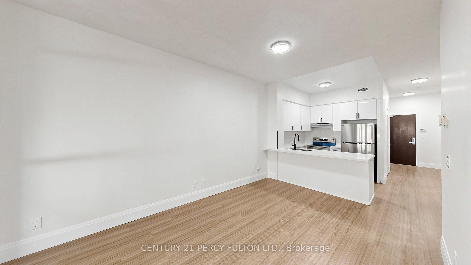 Photo 8 of Unit 102, 57 Upper Duke Crescent, Markham, Unionville — HOMEH