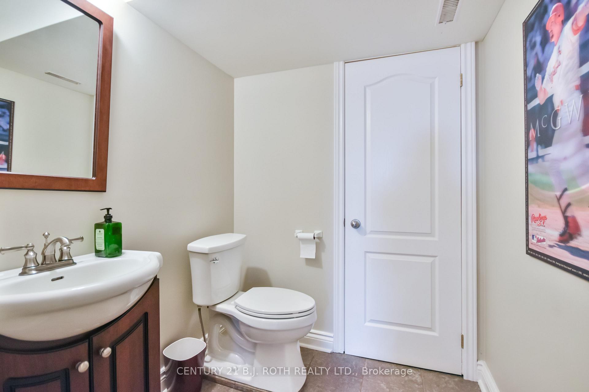 Photo 38 of 38 Camelot Square, Barrie, Innis-Shore — HOMEH