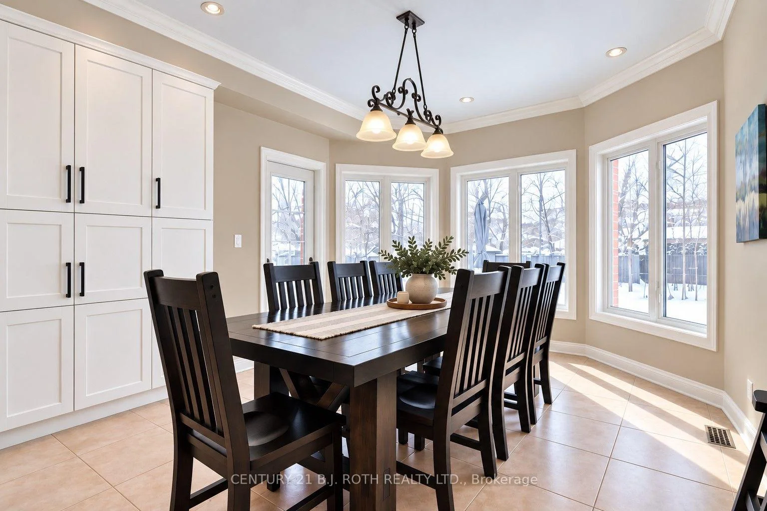 Photo 20 of 38 Camelot Square, Barrie, Innis-Shore — HOMEH