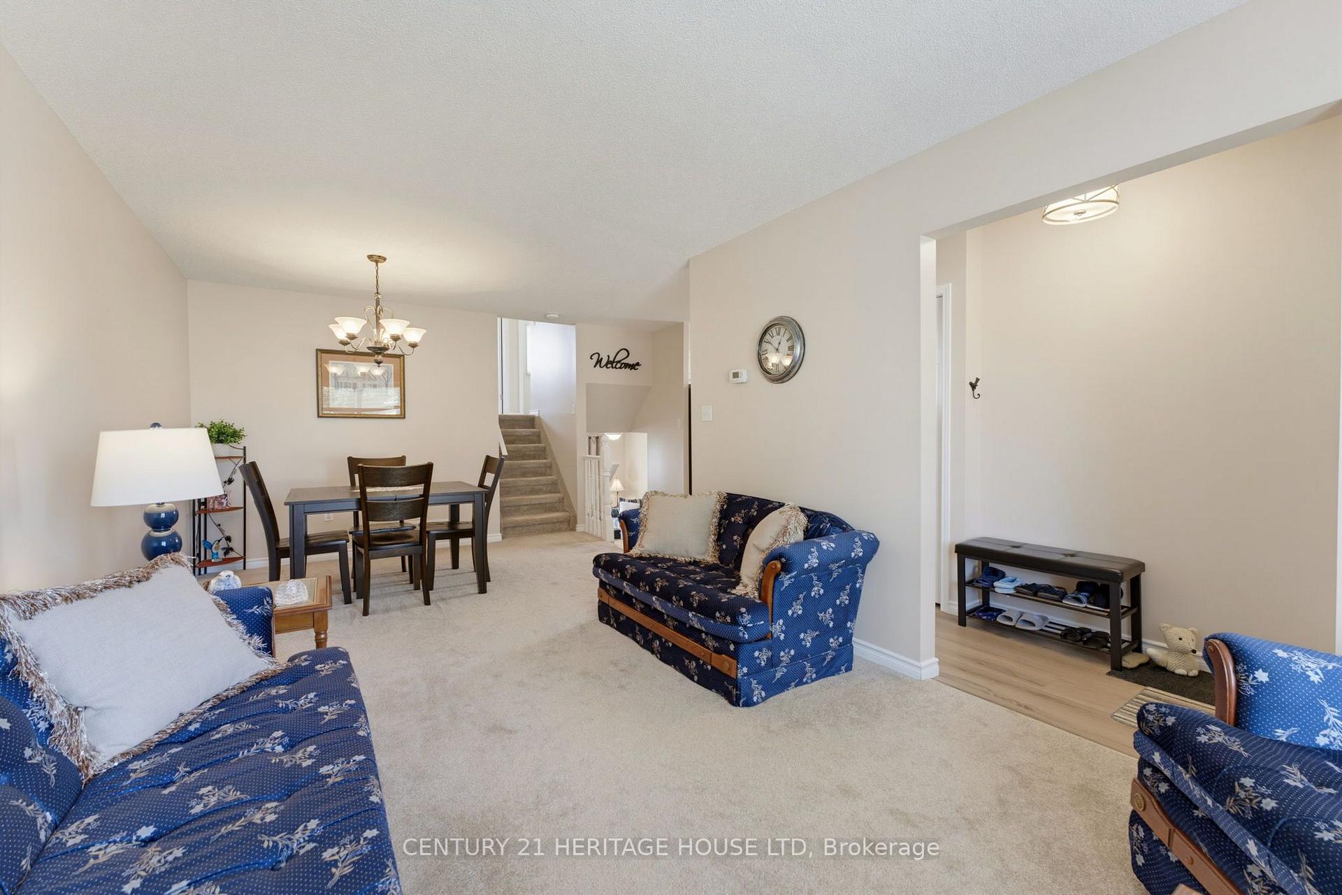 Photo 5 of 42 Buchanan Crescent, Brantford, Lynden Hills — HOMEH