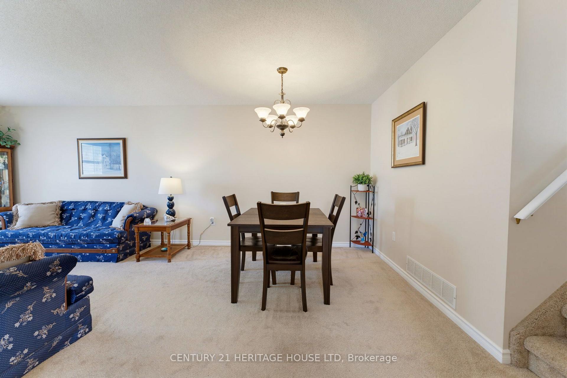 Photo 7 of 42 Buchanan Crescent, Brantford, Lynden Hills — HOMEH