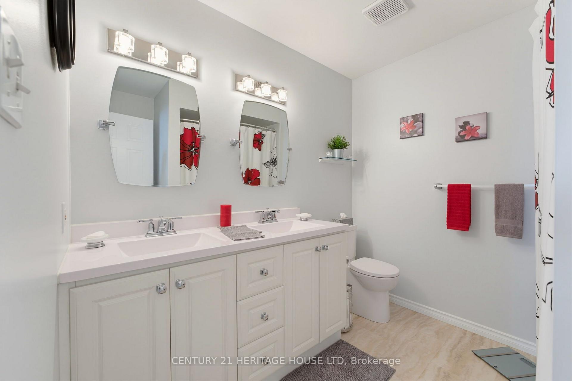 Photo 14 of 42 Buchanan Crescent, Brantford, Lynden Hills — HOMEH