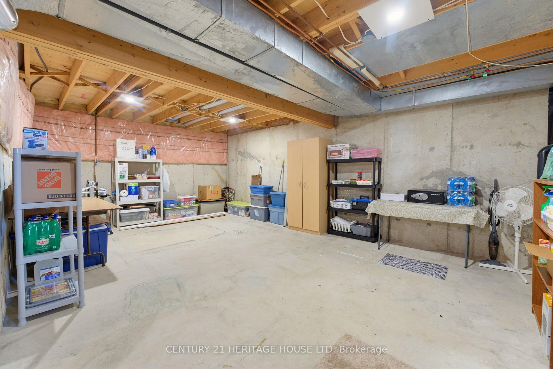 Photo 20 of 42 Buchanan Crescent, Brantford, Lynden Hills — HOMEH