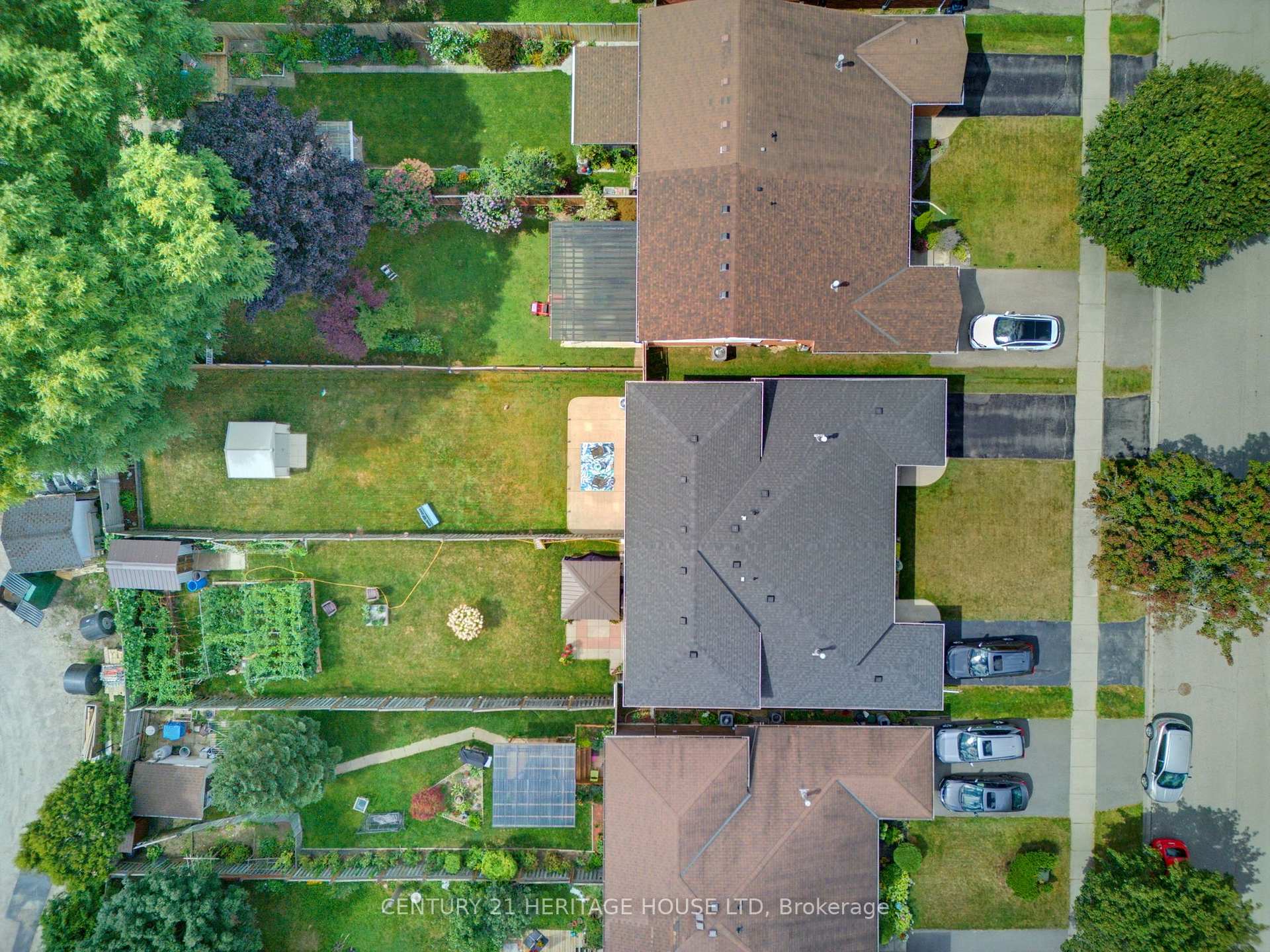 Photo 29 of 42 Buchanan Crescent, Brantford, Lynden Hills — HOMEH