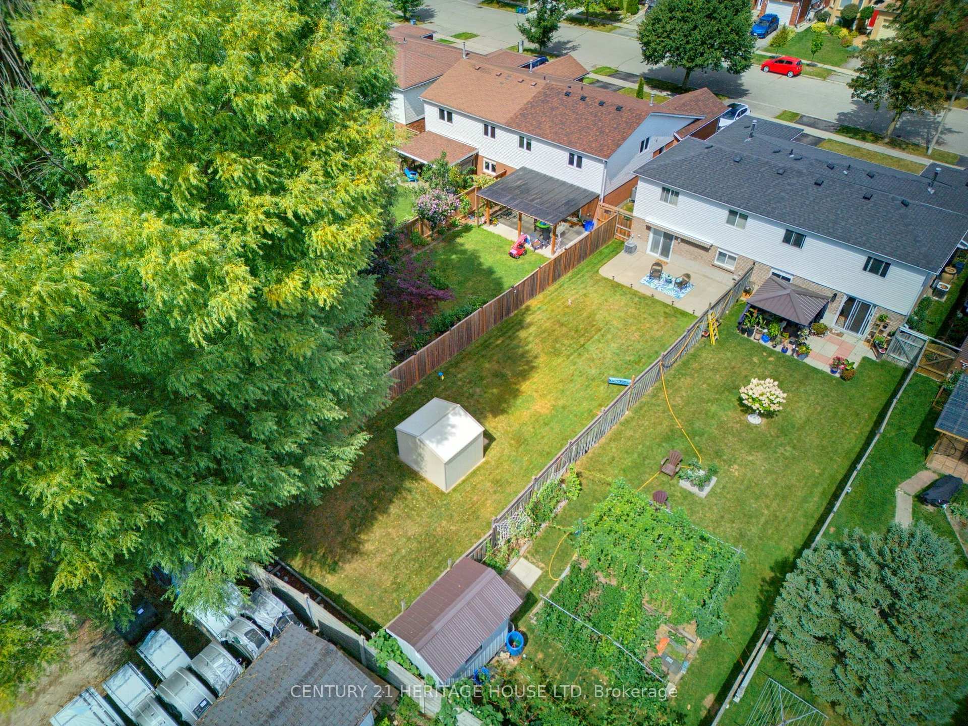 Photo 30 of 42 Buchanan Crescent, Brantford, Lynden Hills — HOMEH