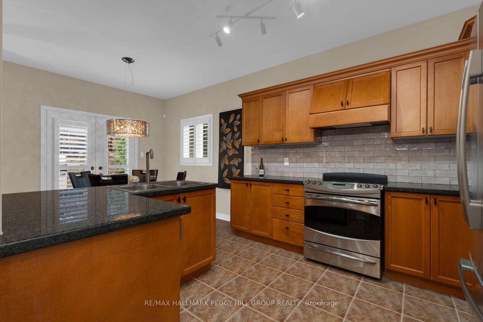 Photo 5 of 99 Cumming Drive, Barrie, Ardagh — HOMEH