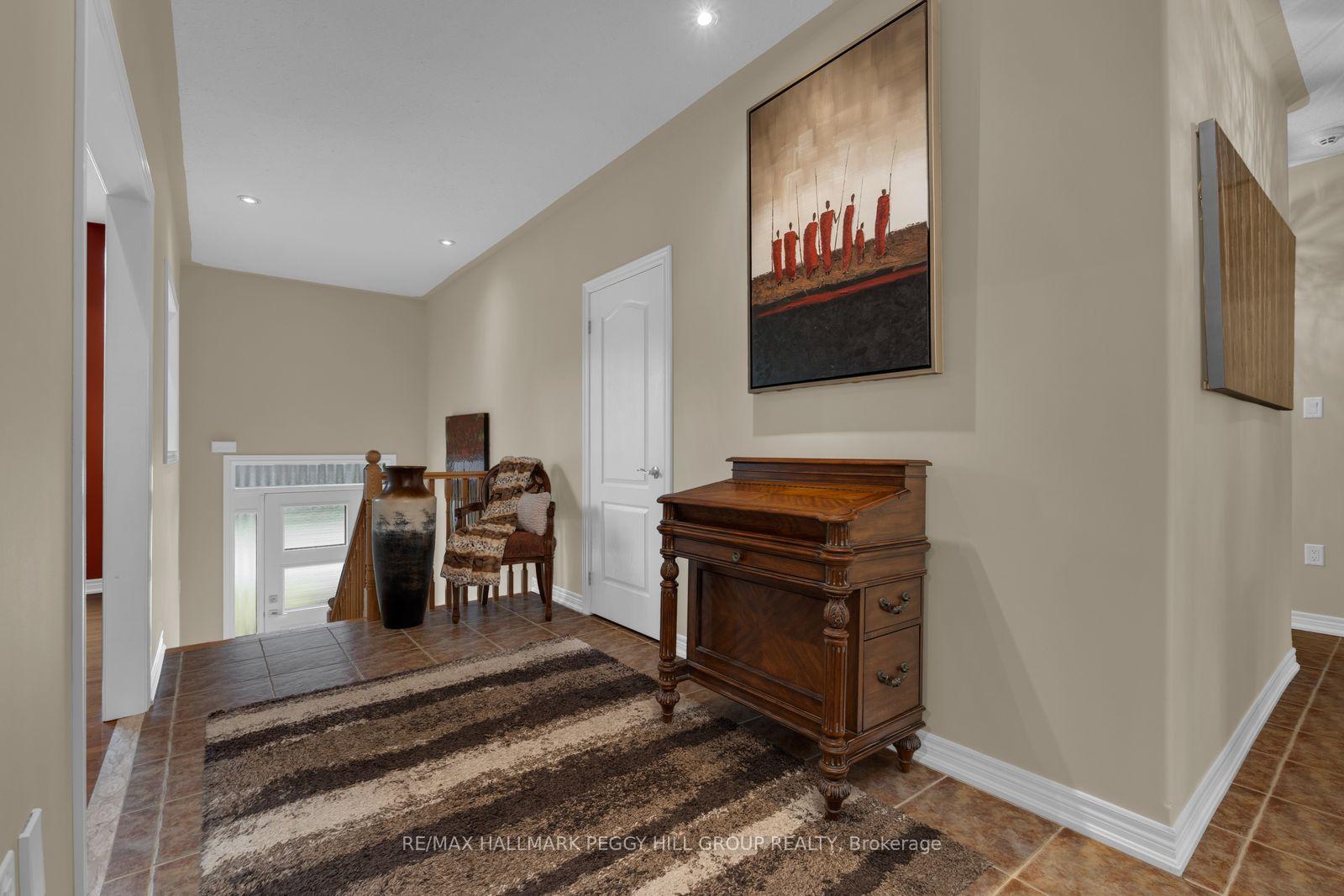 Photo 12 of 99 Cumming Drive, Barrie, Ardagh — HOMEH