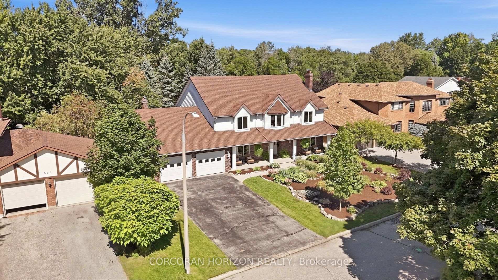 Photo 2 of 527 Anndale Court, Waterloo, Colonial Acres — HOMEH