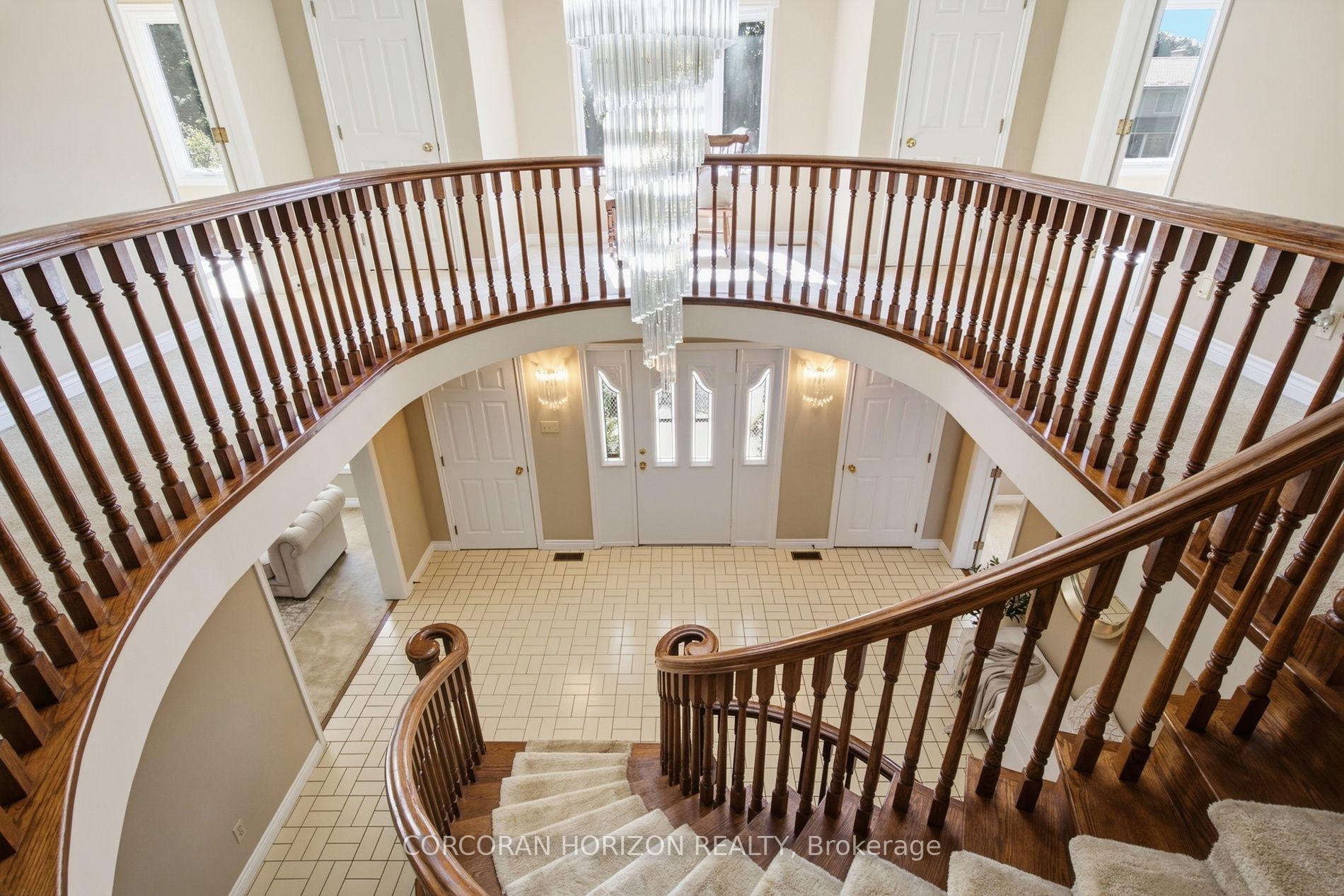 Photo 16 of 527 Anndale Court, Waterloo, Colonial Acres — HOMEH