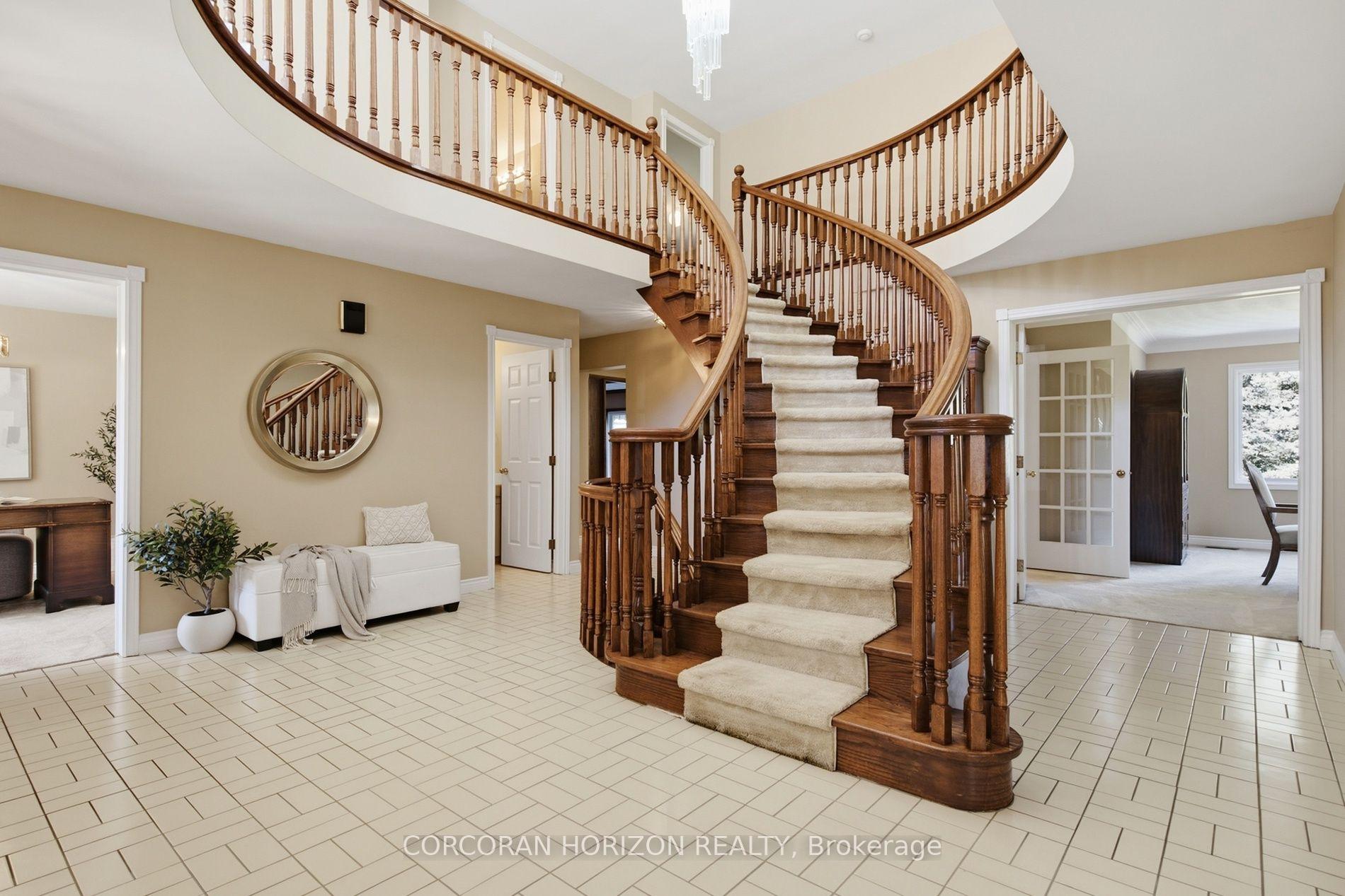 Photo 17 of 527 Anndale Court, Waterloo, Colonial Acres — HOMEH