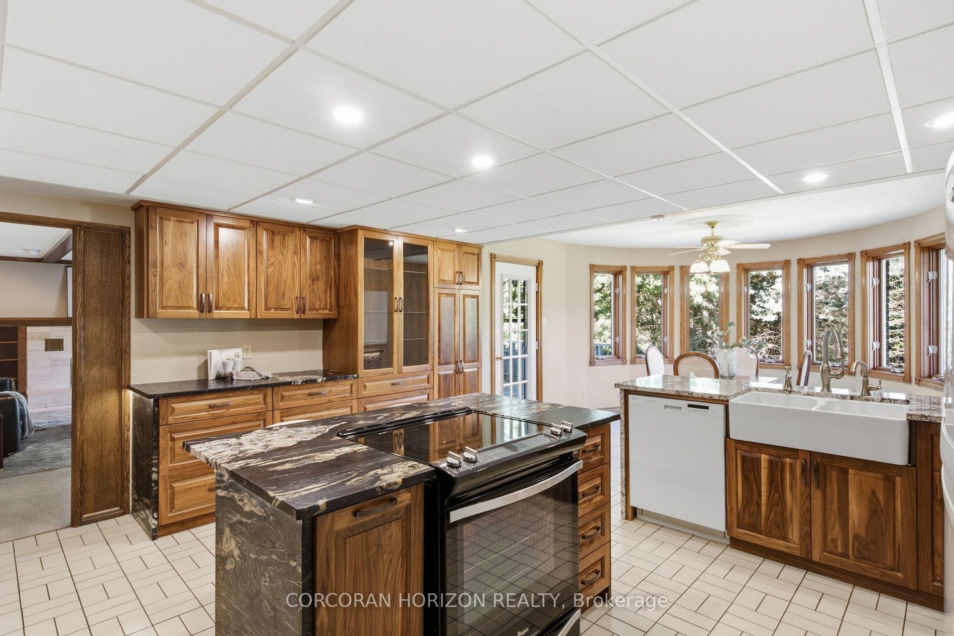 Photo 26 of 527 Anndale Court, Waterloo, Colonial Acres — HOMEH