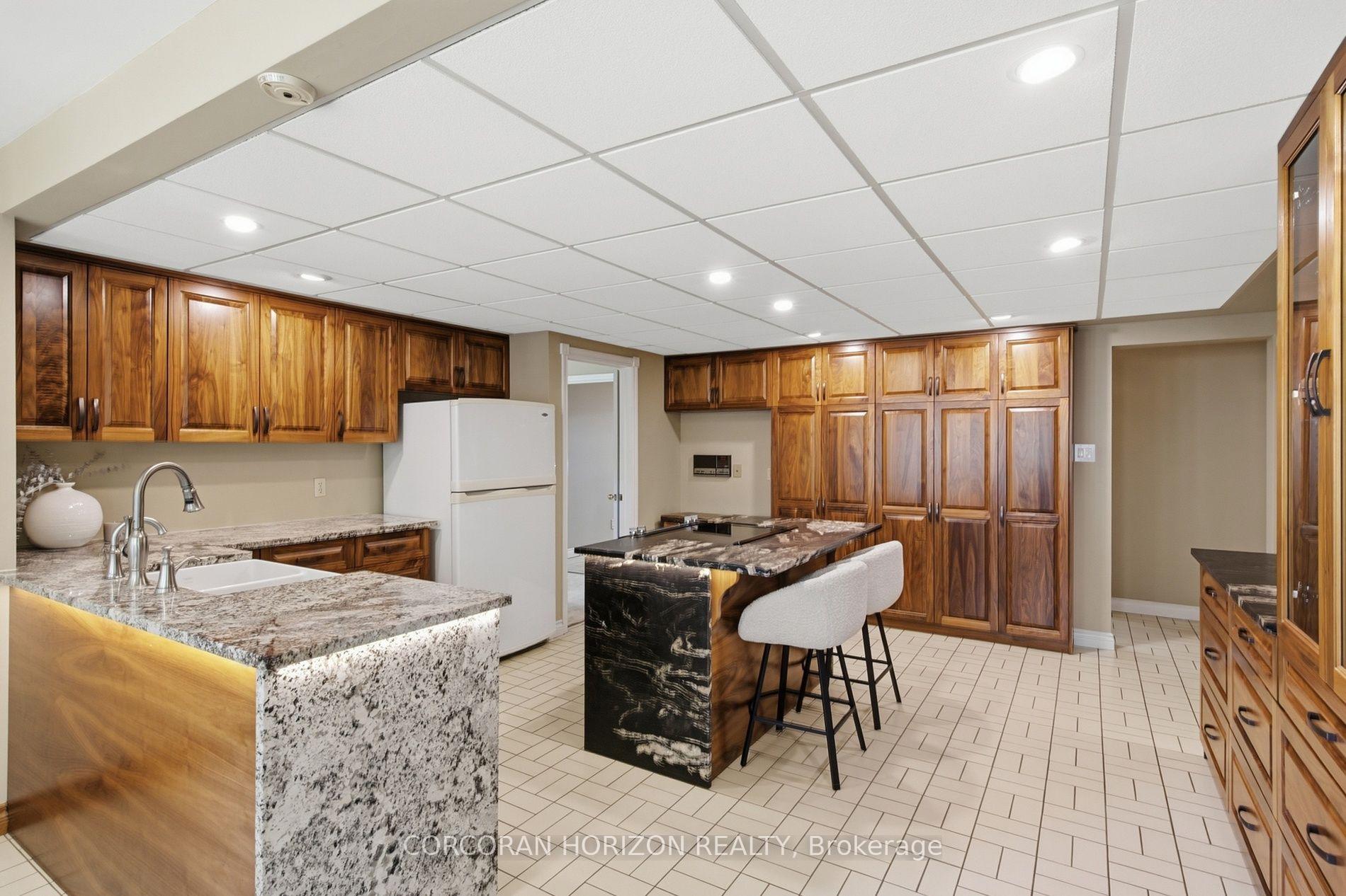 Photo 29 of 527 Anndale Court, Waterloo, Colonial Acres — HOMEH