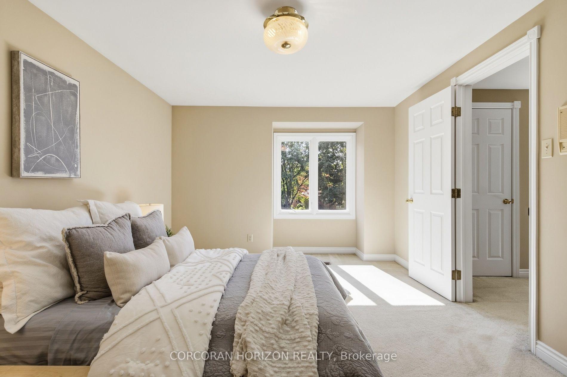 Photo 38 of 527 Anndale Court, Waterloo, Colonial Acres — HOMEH
