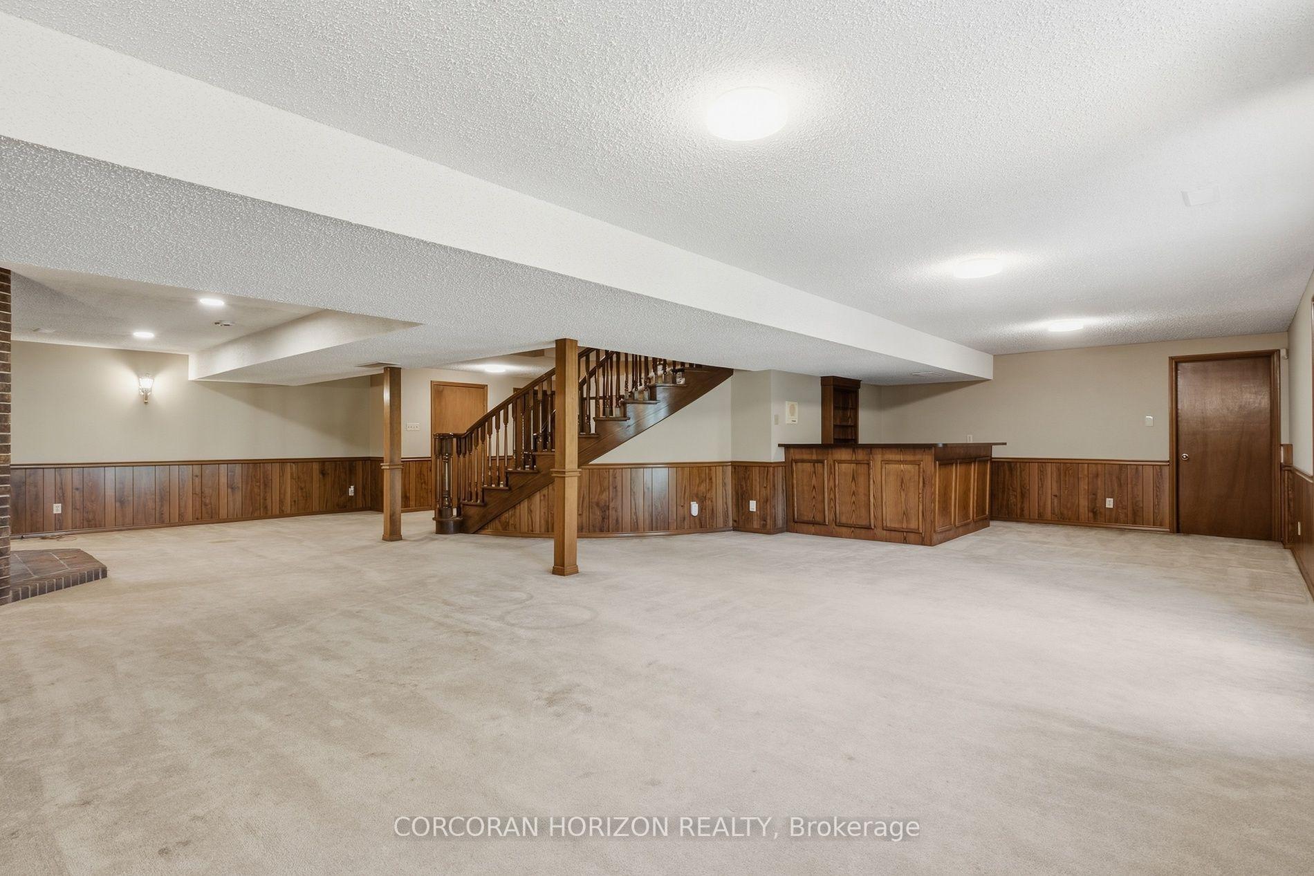 Photo 54 of 527 Anndale Court, Waterloo, Colonial Acres — HOMEH