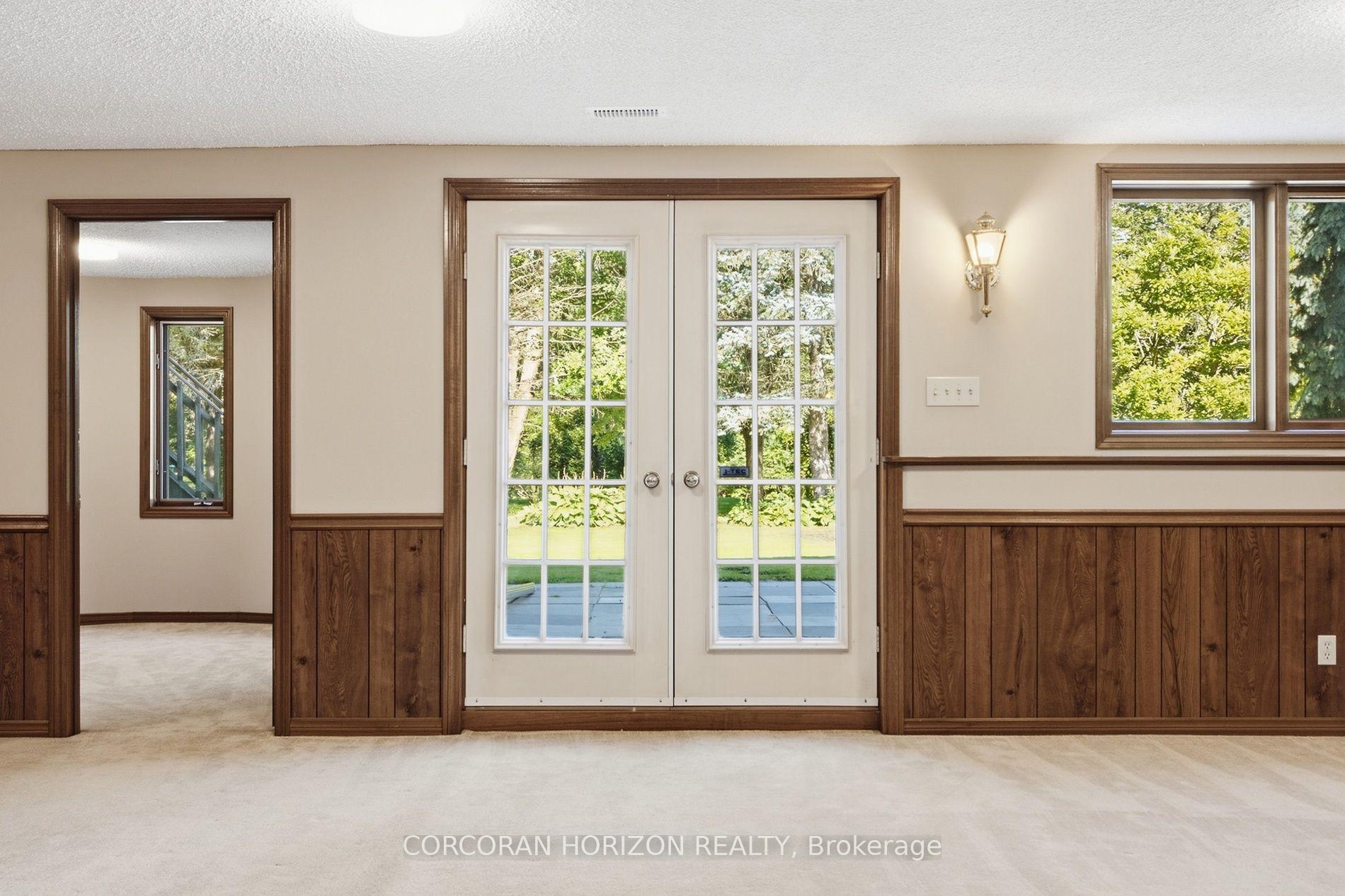 Photo 55 of 527 Anndale Court, Waterloo, Colonial Acres — HOMEH