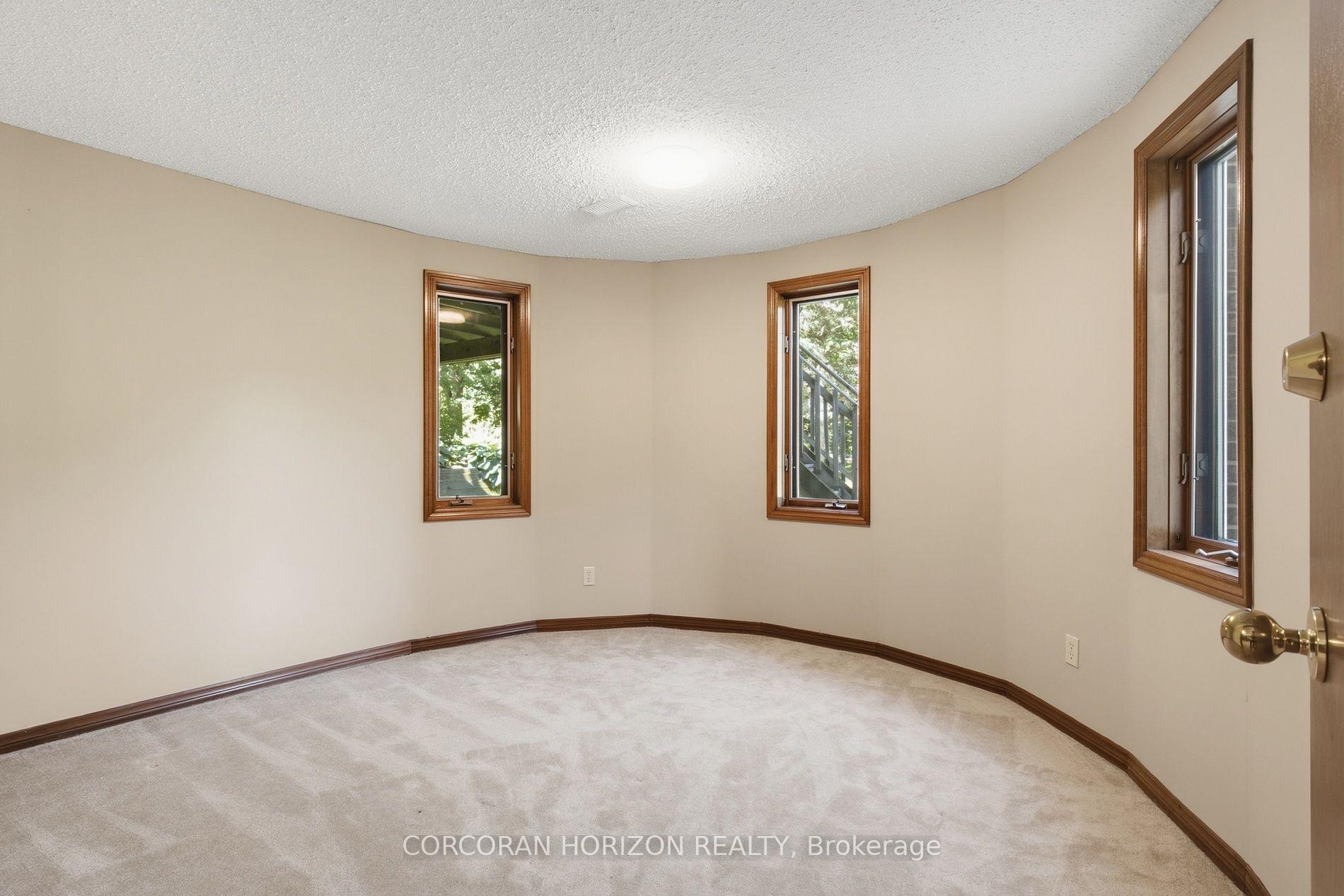 Photo 56 of 527 Anndale Court, Waterloo, Colonial Acres — HOMEH
