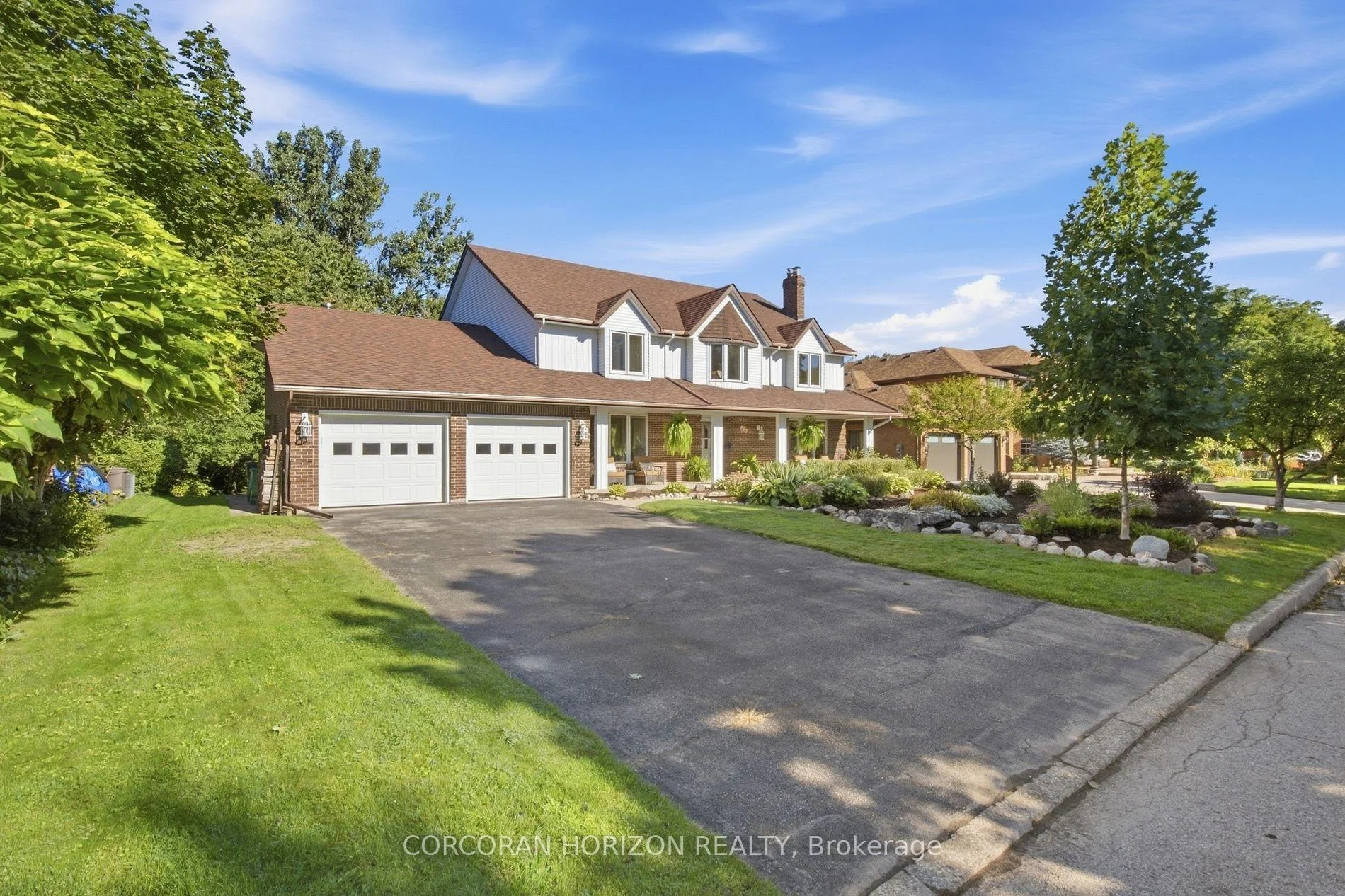 Photo 7 of 527 Anndale Court, Waterloo, Colonial Acres — HOMEH