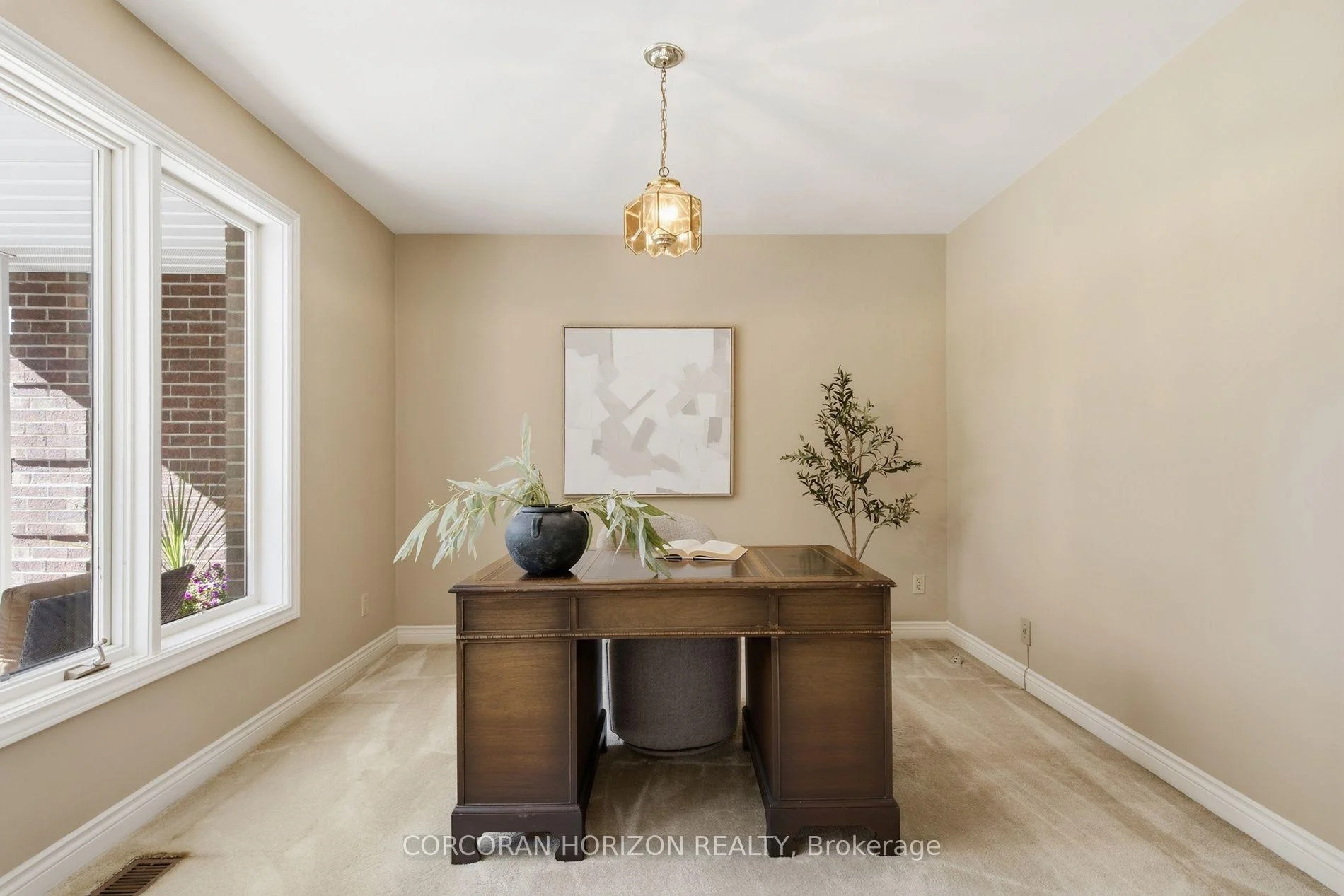 Photo 19 of 527 Anndale Court, Waterloo, Colonial Acres — HOMEH