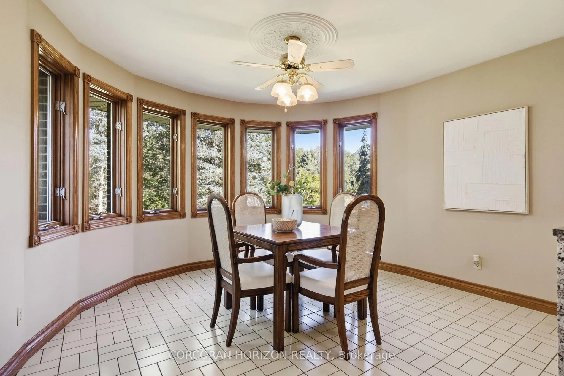 Photo 31 of 527 Anndale Court, Waterloo, Colonial Acres — HOMEH