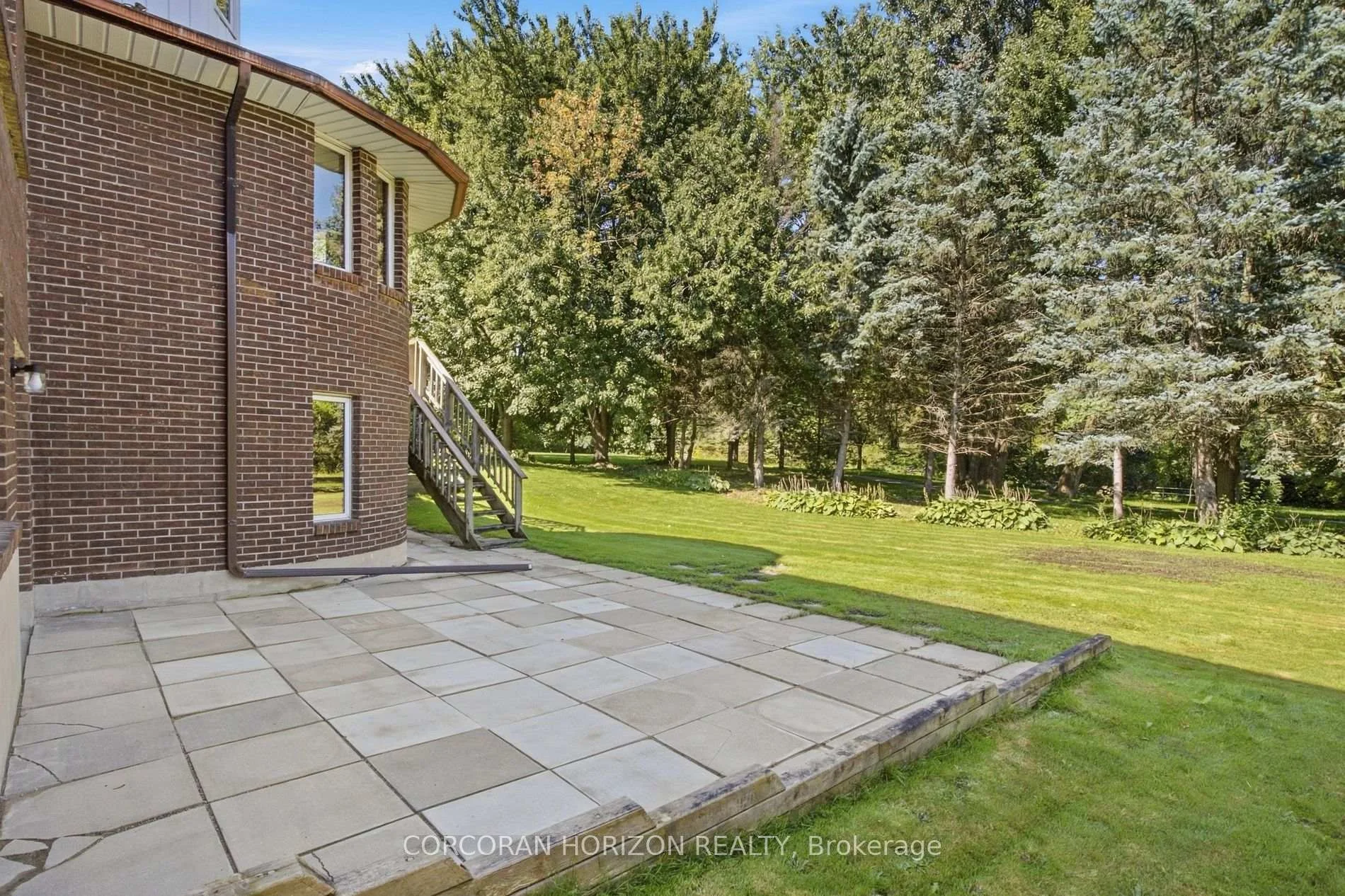 Photo 67 of 527 Anndale Court, Waterloo, Colonial Acres — HOMEH