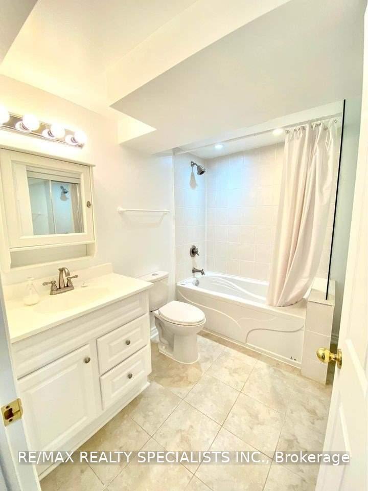 Photo 5 of Unit Bsmt, 6 Ginger Grove, Vaughan, Sonoma Heights — HOMEH