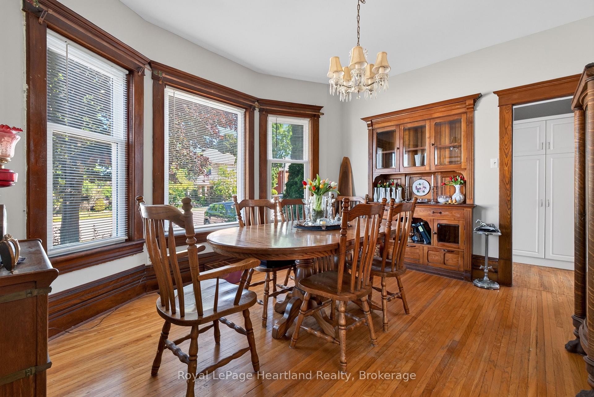 Photo 9 of 85 Montreal Street, Goderich, Goderich (Town) — HOMEH