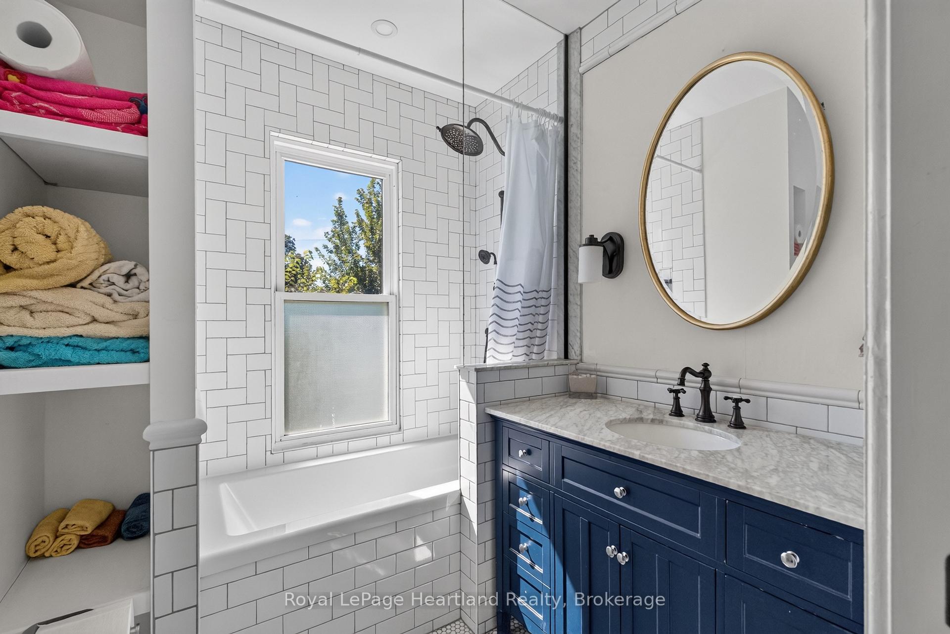 Photo 18 of 85 Montreal Street, Goderich, Goderich (Town) — HOMEH