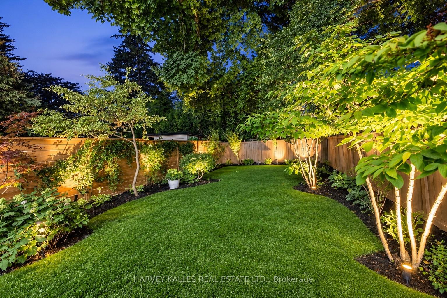 Photo 7 of 194 Sheldrake Boulevard, Toronto, Mount Pleasant East — HOMEH
