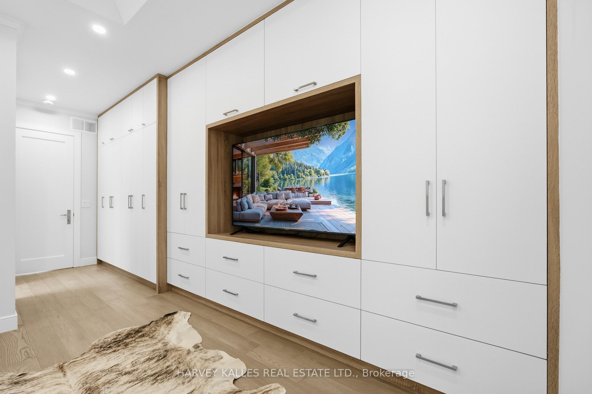 Photo 26 of 194 Sheldrake Boulevard, Toronto, Mount Pleasant East — HOMEH