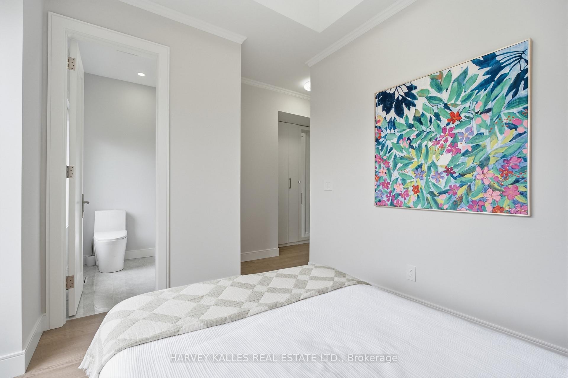 Photo 32 of 194 Sheldrake Boulevard, Toronto, Mount Pleasant East — HOMEH