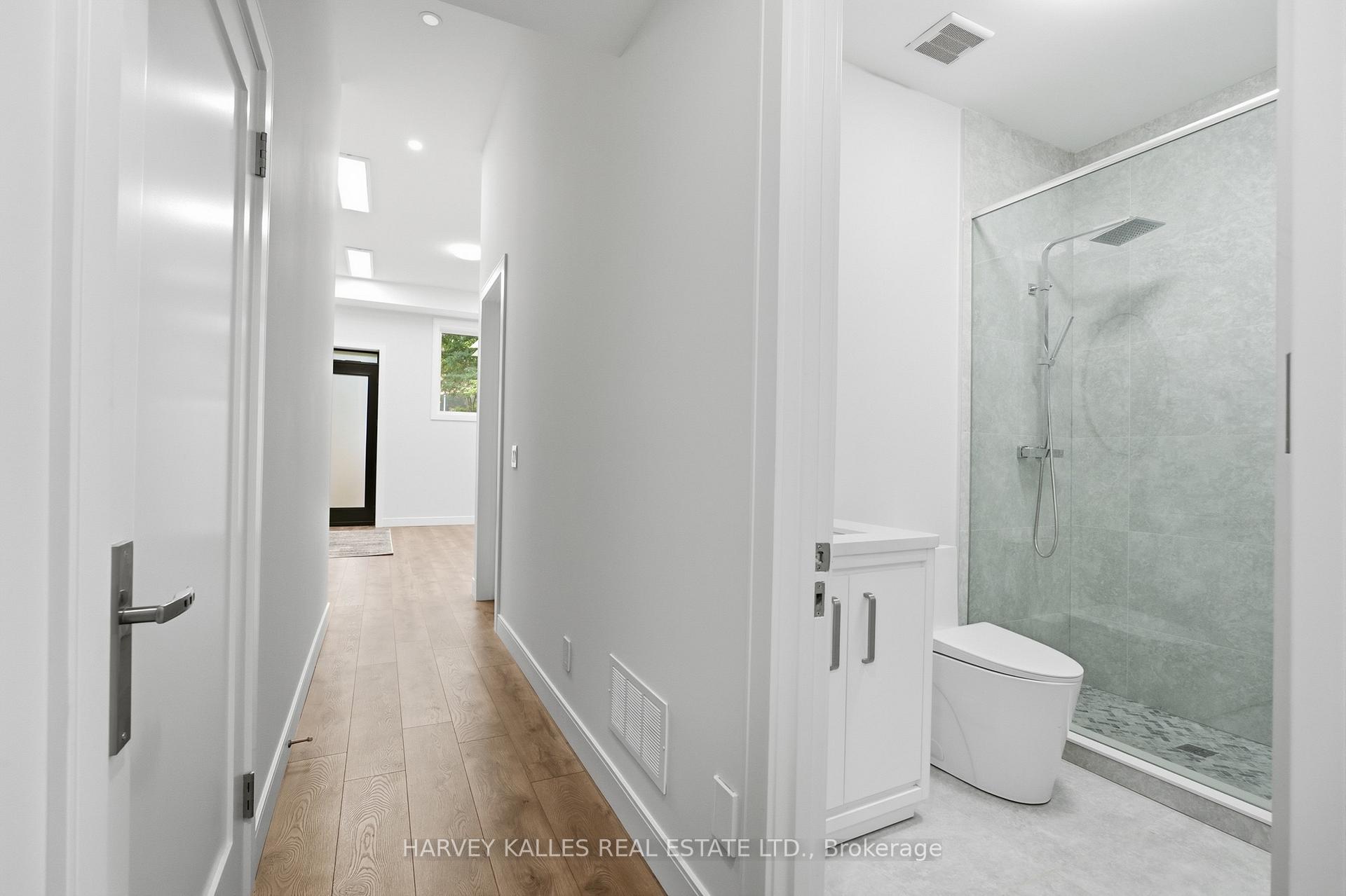 Photo 37 of 194 Sheldrake Boulevard, Toronto, Mount Pleasant East — HOMEH