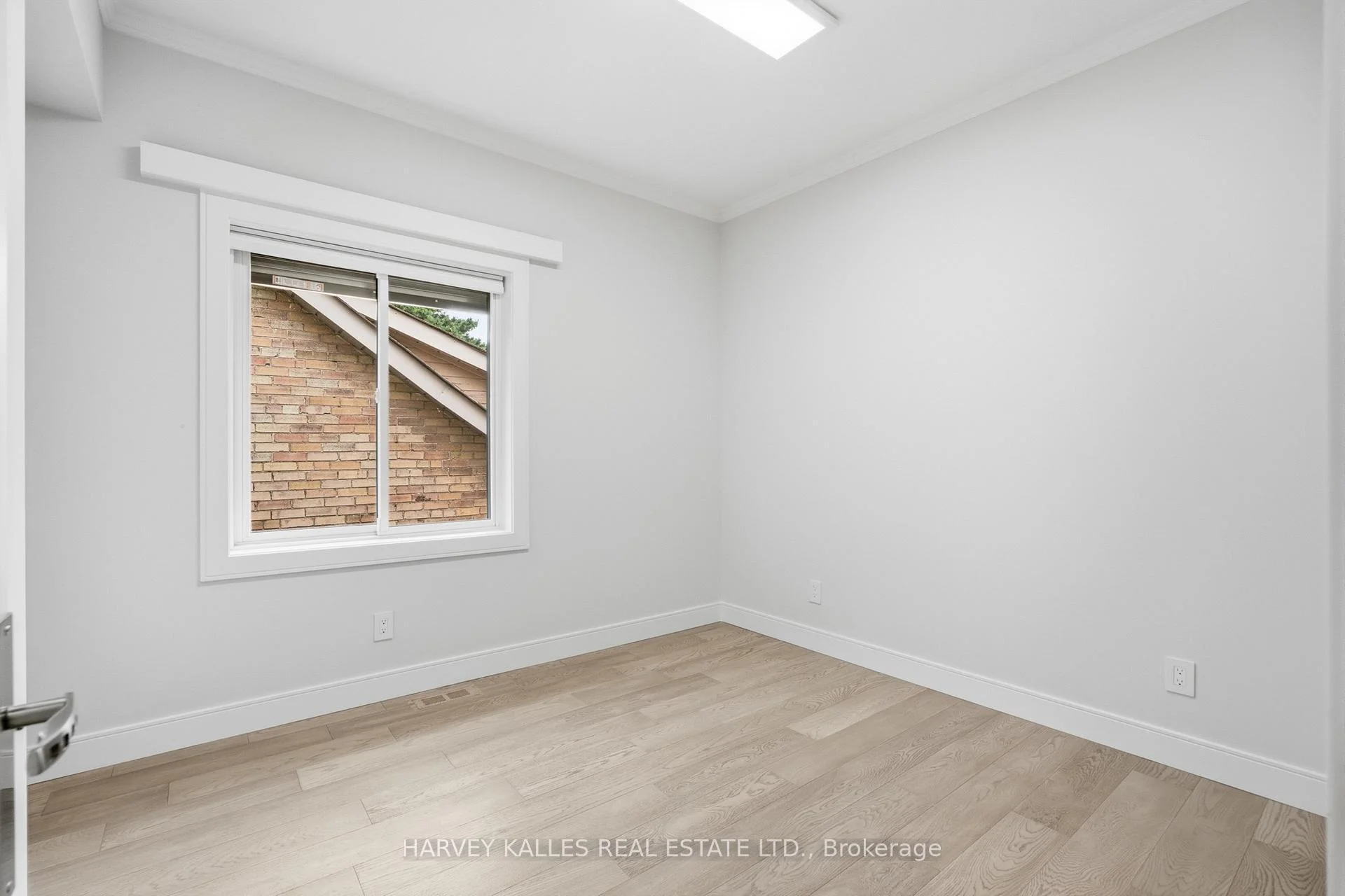 Photo 31 of 194 Sheldrake Boulevard, Toronto, Mount Pleasant East — HOMEH