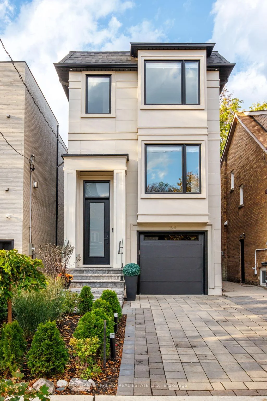 Photo 6 of 194 Sheldrake Boulevard, Toronto, Mount Pleasant East — HOMEH