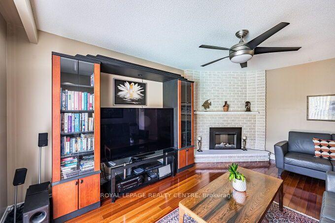 Photo 22 of 671 Louis Drive, Mississauga, Erindale — HOMEH