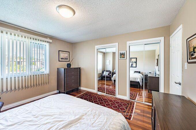 Photo 30 of 671 Louis Drive, Mississauga, Erindale — HOMEH