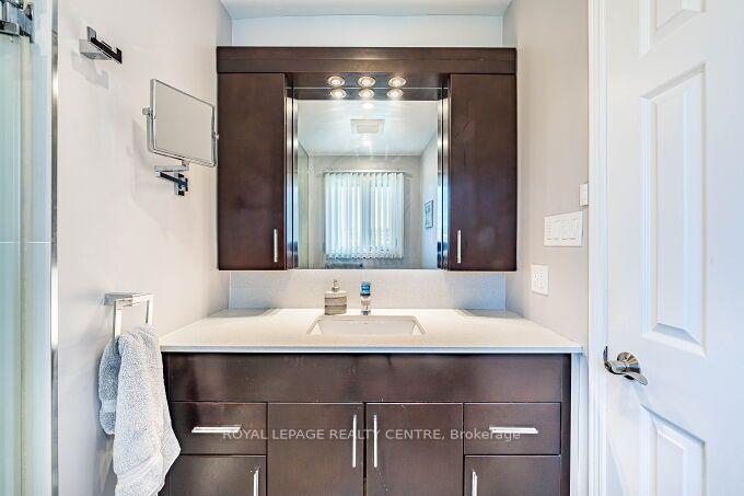 Photo 35 of 671 Louis Drive, Mississauga, Erindale — HOMEH