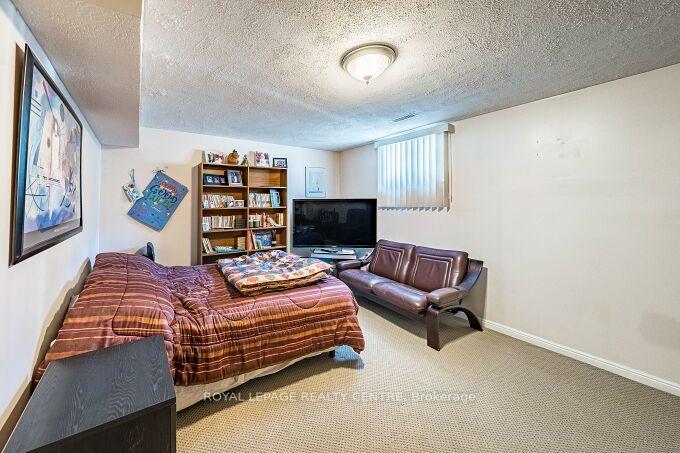 Photo 42 of 671 Louis Drive, Mississauga, Erindale — HOMEH
