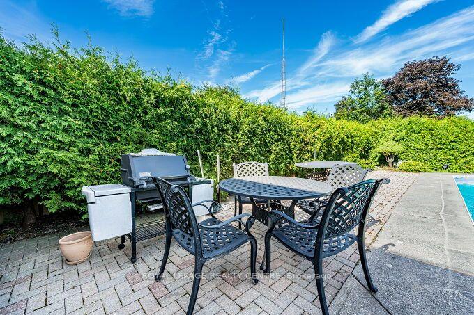 Photo 46 of 671 Louis Drive, Mississauga, Erindale — HOMEH