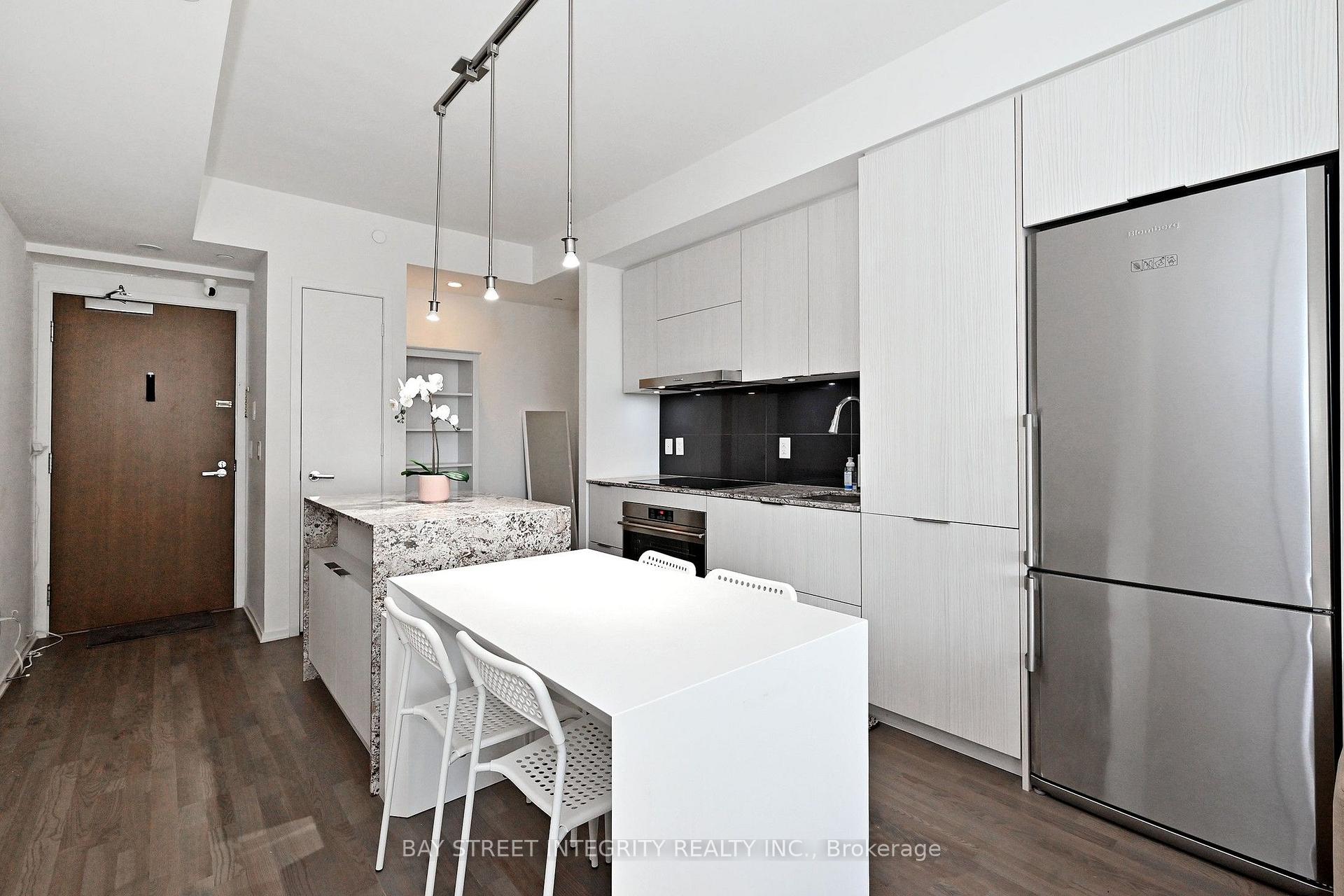 Photo 8 of Unit 1512, 1 Bloor Street E, Toronto, Church-Yonge Corridor — HOMEH