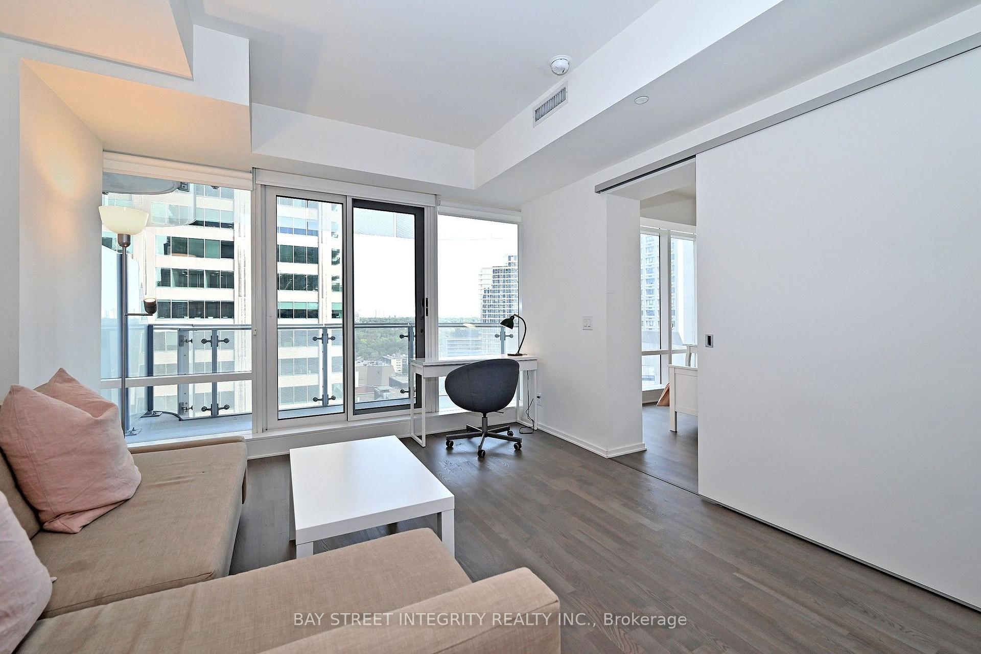 Photo 10 of Unit 1512, 1 Bloor Street E, Toronto, Church-Yonge Corridor — HOMEH