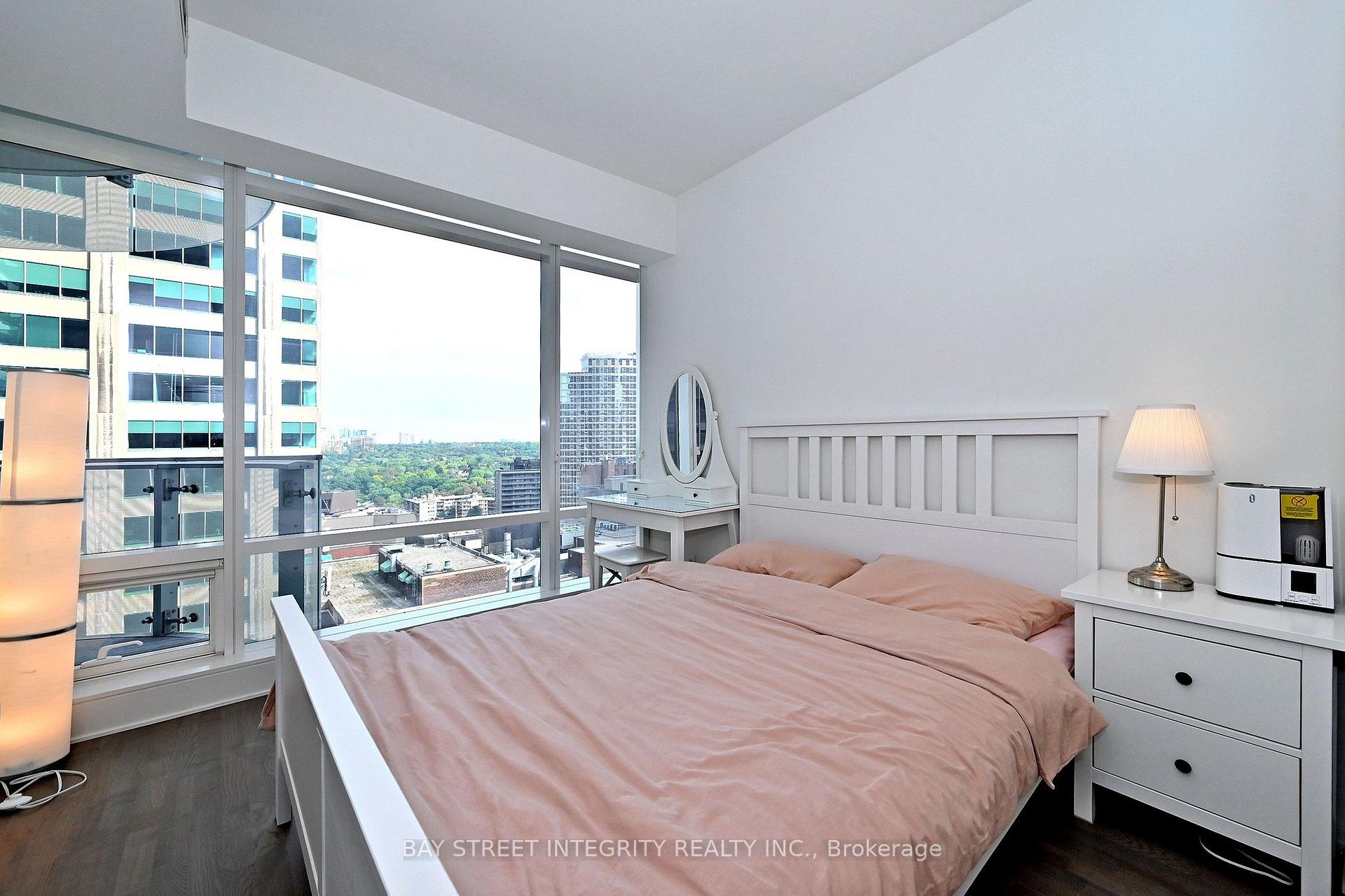 Photo 18 of Unit 1512, 1 Bloor Street E, Toronto, Church-Yonge Corridor — HOMEH