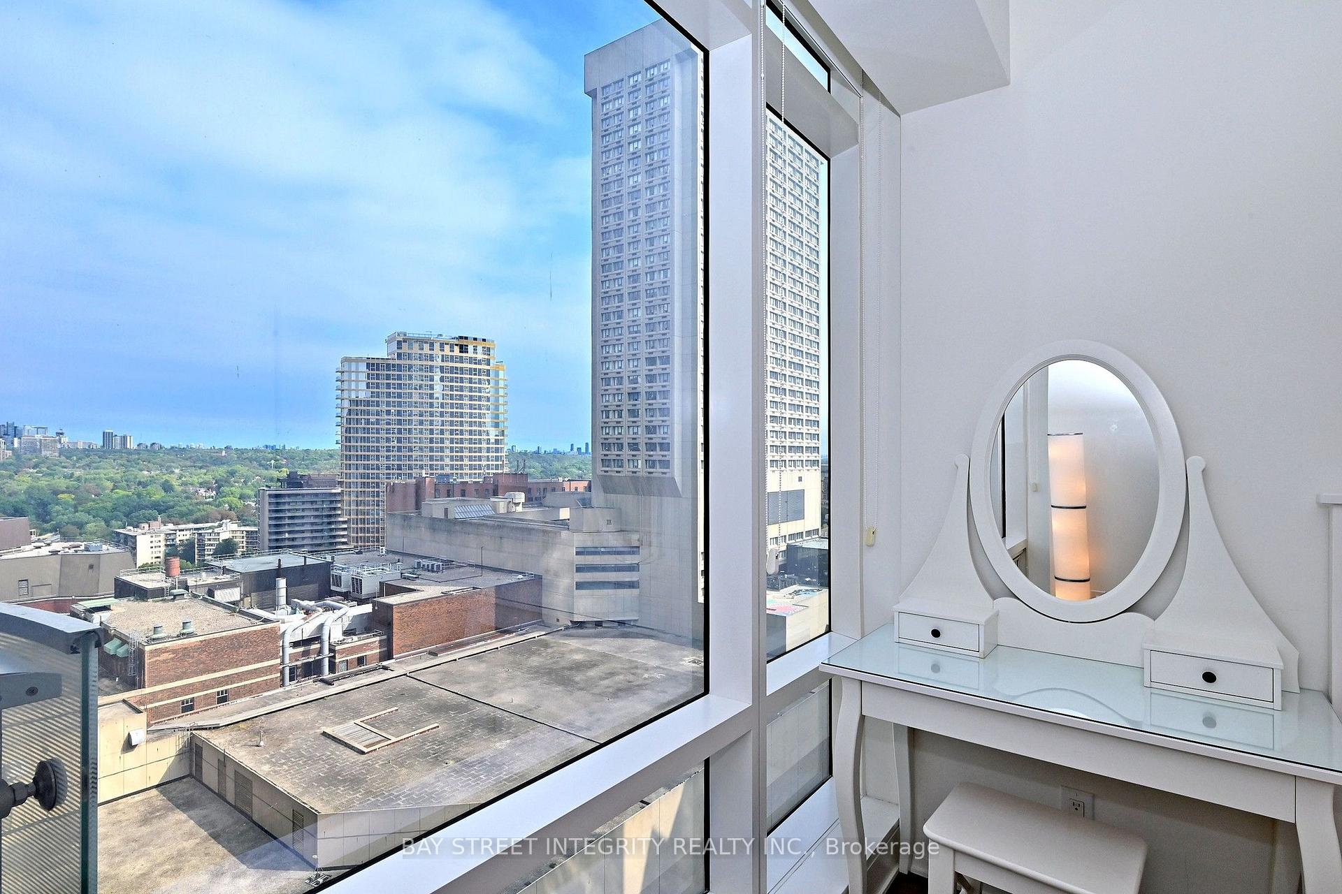 Photo 19 of Unit 1512, 1 Bloor Street E, Toronto, Church-Yonge Corridor — HOMEH