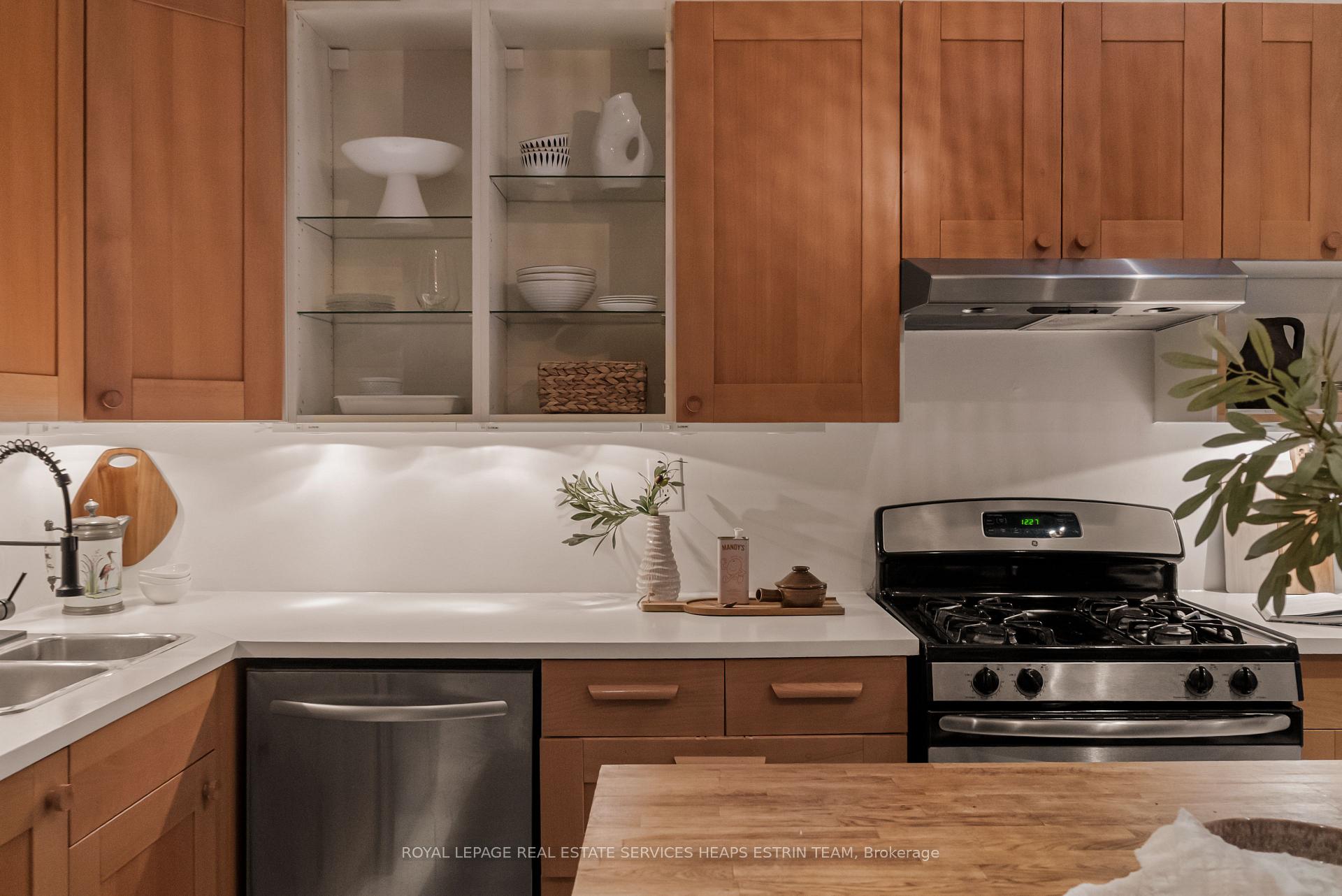 Photo 20 of 513 Brunswick Avenue, Toronto, The Annex — HOMEH