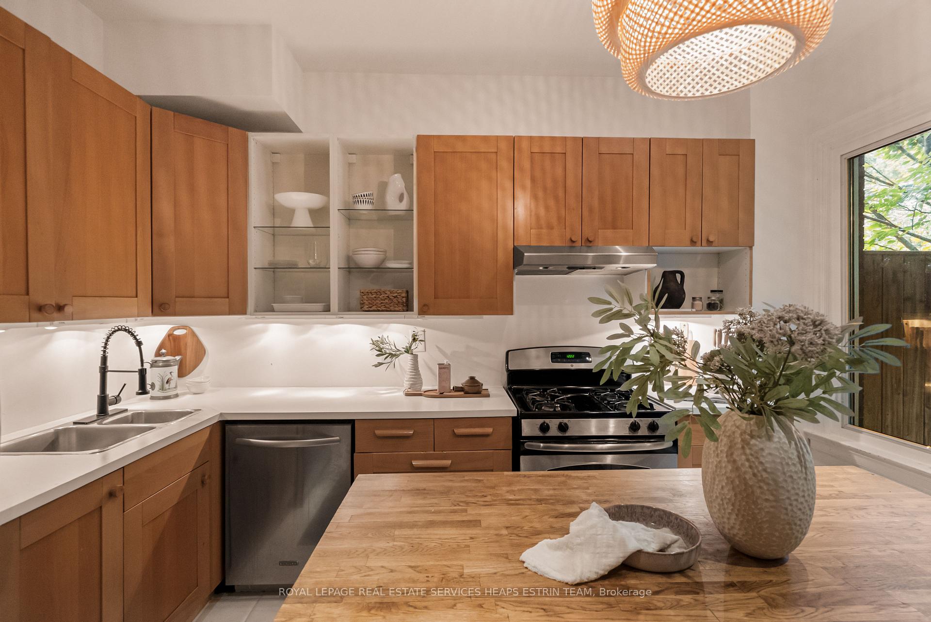 Photo 23 of 513 Brunswick Avenue, Toronto, The Annex — HOMEH